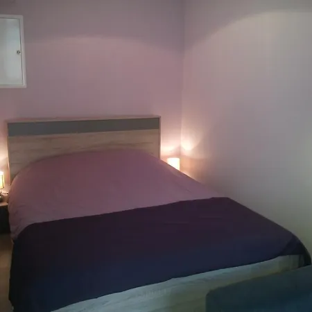 Au Puy Saint Jacques Apartment *